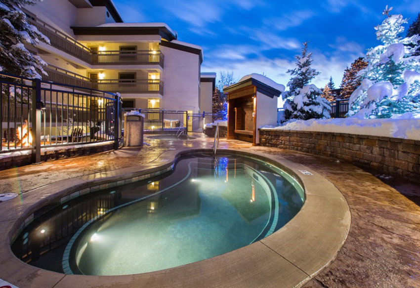 DulanyHotTubNight DulanyHotTubNight