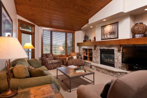 Trails at Storm Meadows.  Kitzbuhel.  Living Room with fireplace & 47" TV